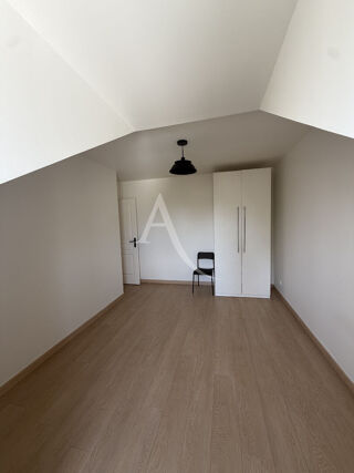  Appartement à louer 3 pièces 59 m²