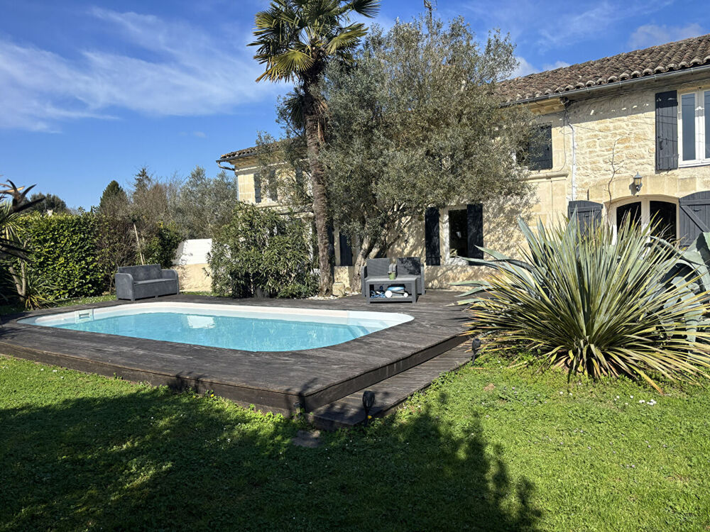 Maison Prignac Et Marcamps 9 pièce(s) 200 m2