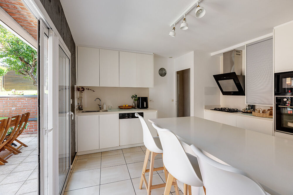 Maison flamande semi-indiv rénovée -110 m² - 3 chambres - Jardin- Garage ?
