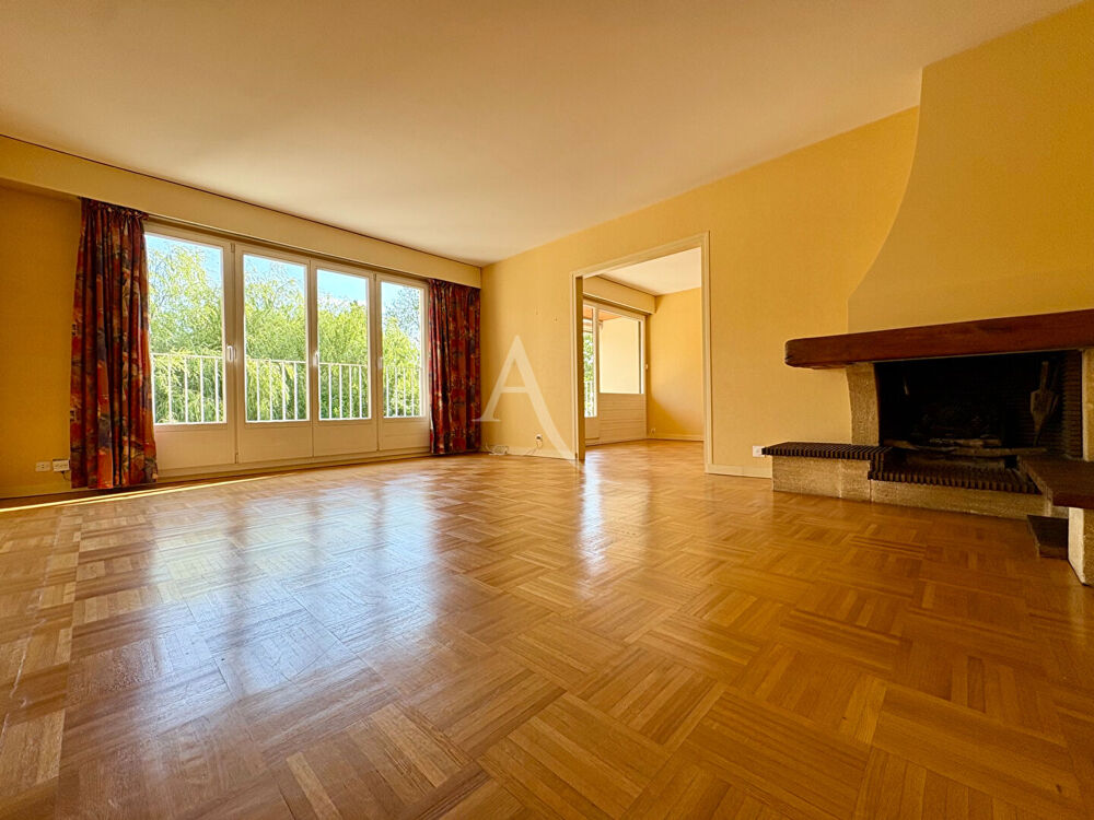Appartement 5 pièce(s) 3 chambres à BURES SUR YVETTE
