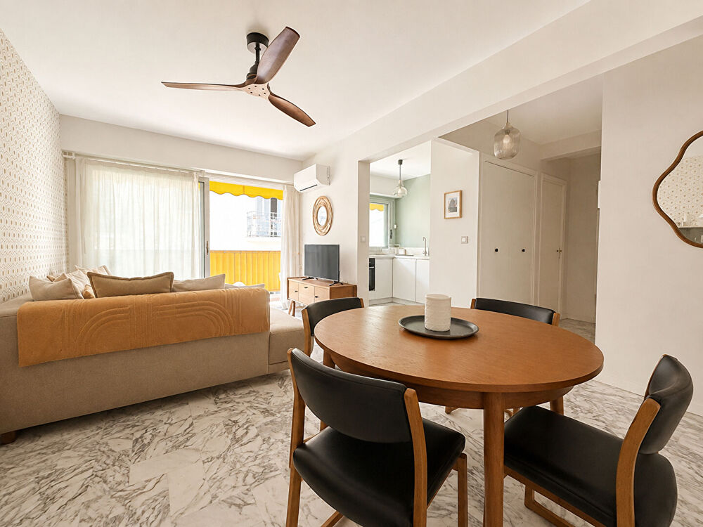 Vente Appartement A vendre appartement 2 pièces en plein coeur de centre ville à Saint Raphaël entièrement rénové Saint raphael