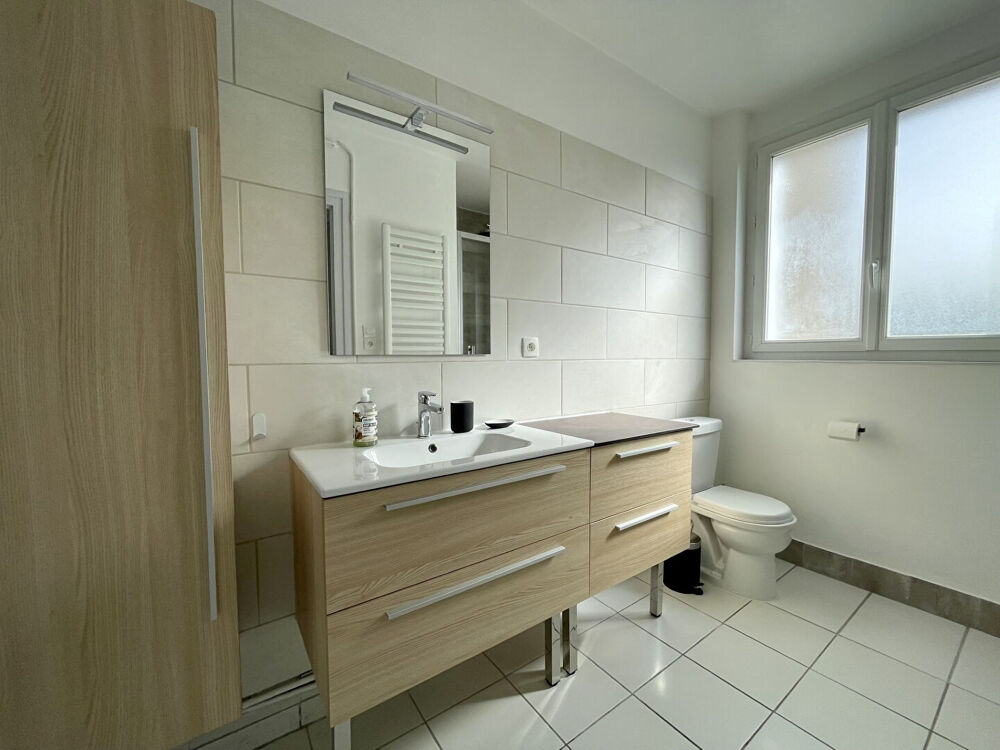 Location Appartement TYPE 2 MEUBLE AVEC GARAGE Tours