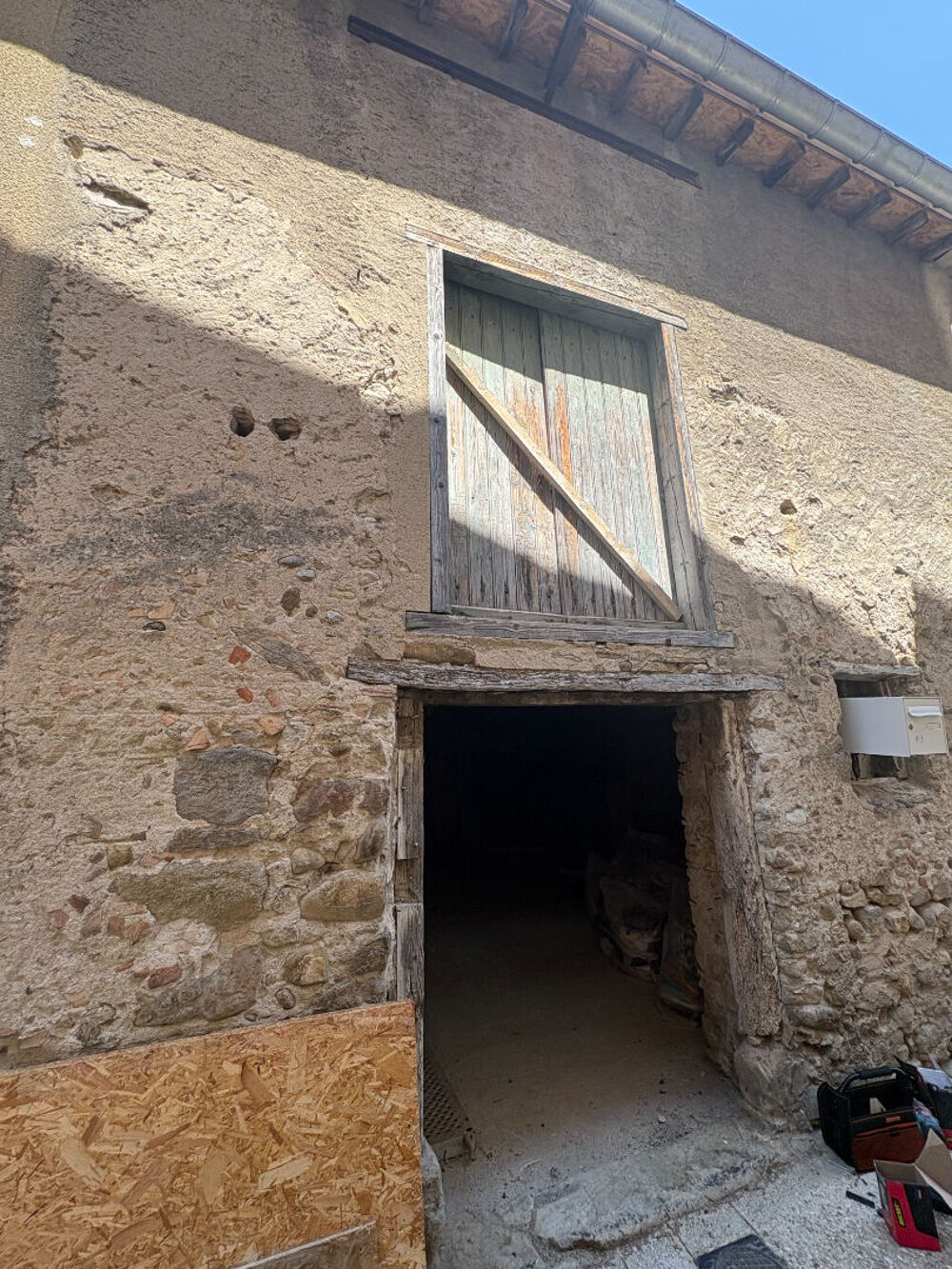 Vente Maison REMISE À RÉNOVER 82 m² SUR DEUX NIVEAUX FORT POTENTIEL D'AMÉNAGEMENT Saint hilaire