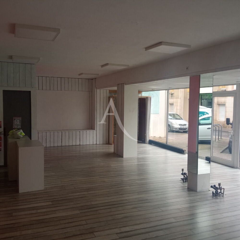   Local commercial Challans 75 m2 Challans