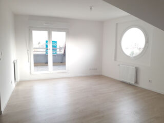  Appartement à louer 2 pièces 43 m²