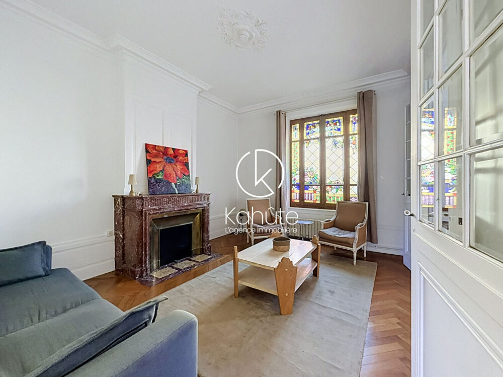 Location Appartement APPARTEMENT  79.80M² COEUR 6EME ARRONDISSEMENT DE LYON T 3 HAUSMANNIEN GRENIER Lyon 6
