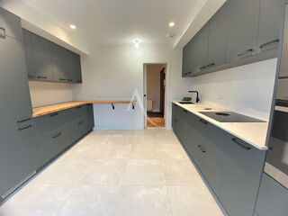  Appartement à louer 4 pièces 120 m²
