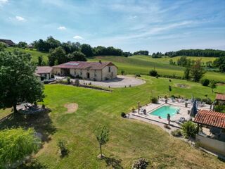  Maison à vendre 11 pièces 345 m²