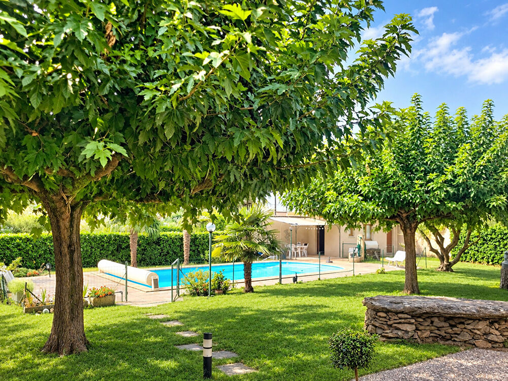 Vente Maison À proximité immédiate du centre-ville Maison de qualité de 171 m² avec piscine sur 1 539 m² de terrain** Romans sur isere