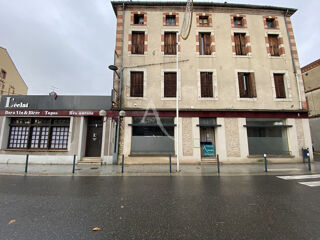  Immeuble à vendre 15 + pièces 889 m²