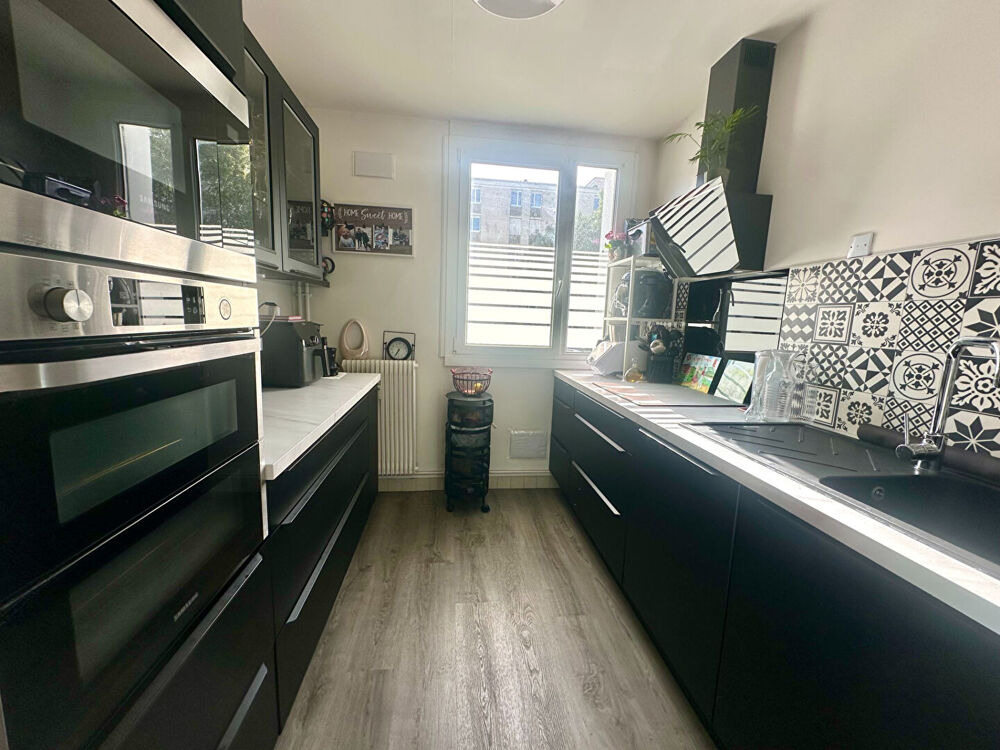 Appartement type 4 - 2 cjambres+ bureau à JOUÉ-LÈS-TOURS
