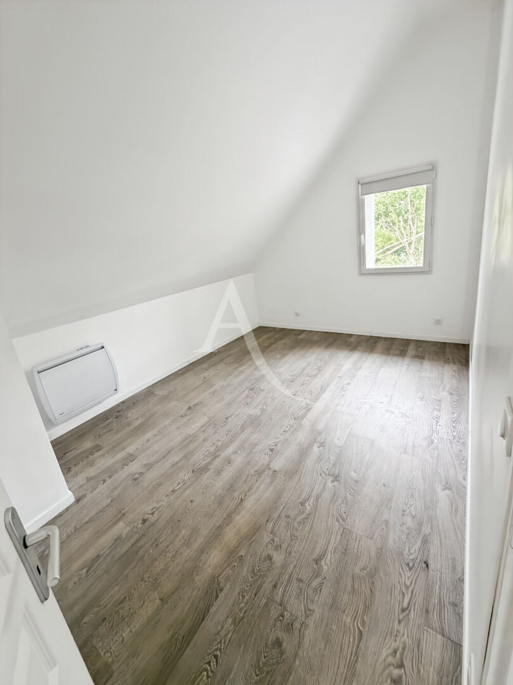 Vente Appartement Bel appartement T2 refait à neuf ? Charme de l'ancien & Faibles charges Secteur privilégié : À seulement 6 minutes de Courdimanc Courdimanche