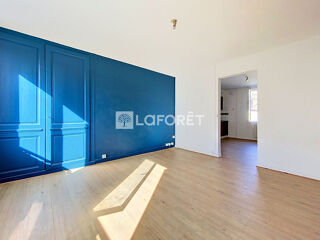  Appartement à louer 4 pièces 81 m²
