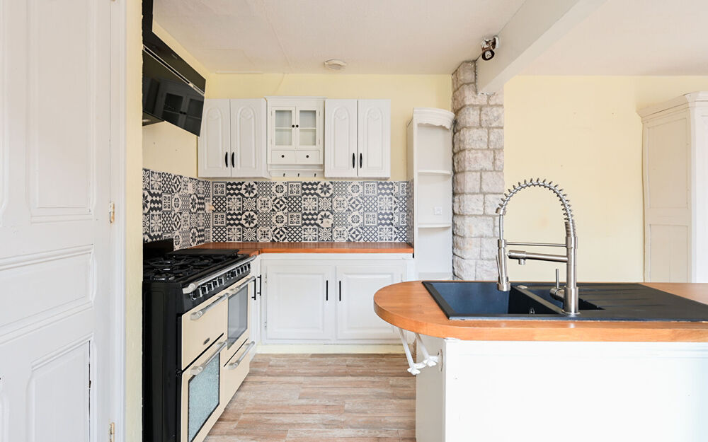 Ardèche - Maison 6 chambres -180 m²