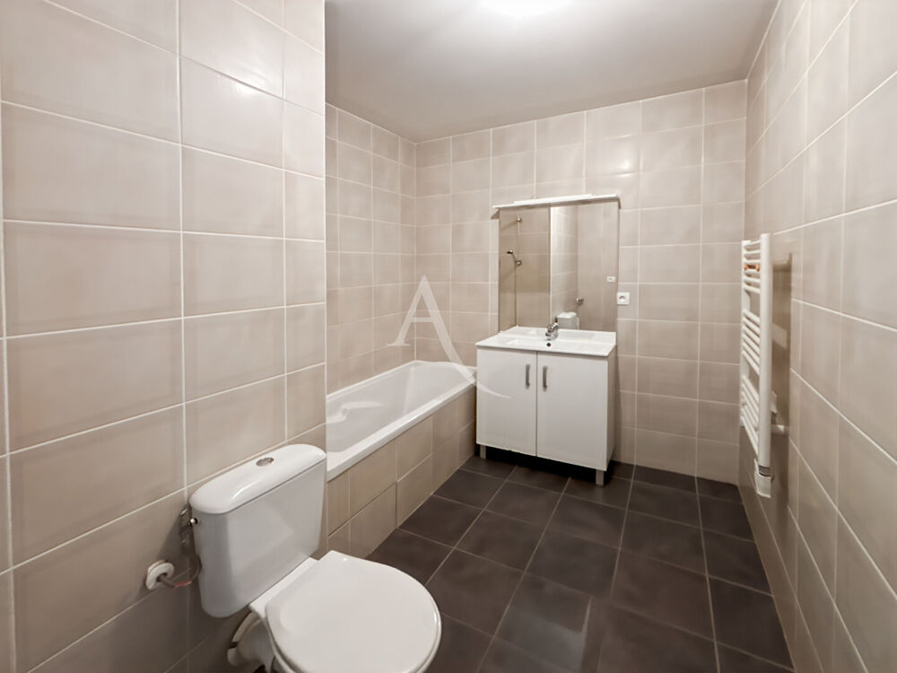 Location Appartement STUDIO LOCATION NON MEUBLEE A L ANNEE - ANTIBES (06600) Antibes