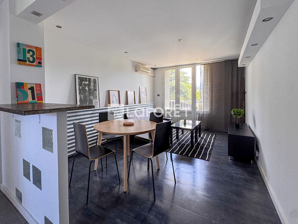 Vente Appartement SAINT MARTIN LE VINOUX - T4 TRAVERSANT AVEC BALCON, CAVE ET PARKING COLLECTIF Saint martin le vinoux