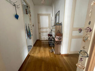  Immeuble à vendre 6 pièces 120 m²