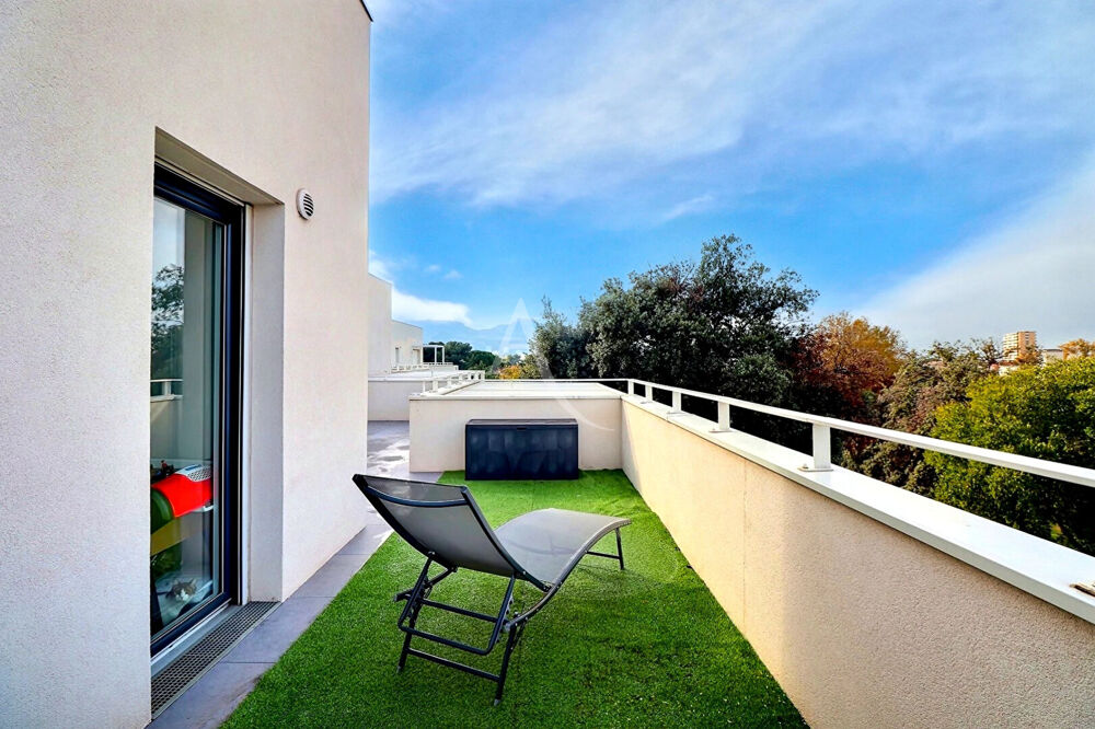 Vente Appartement Rare à la vente : Magnifique T4 en rooftop avec 55 m2 d'extérieur secteur Michelet proche St Anne Marseille 9