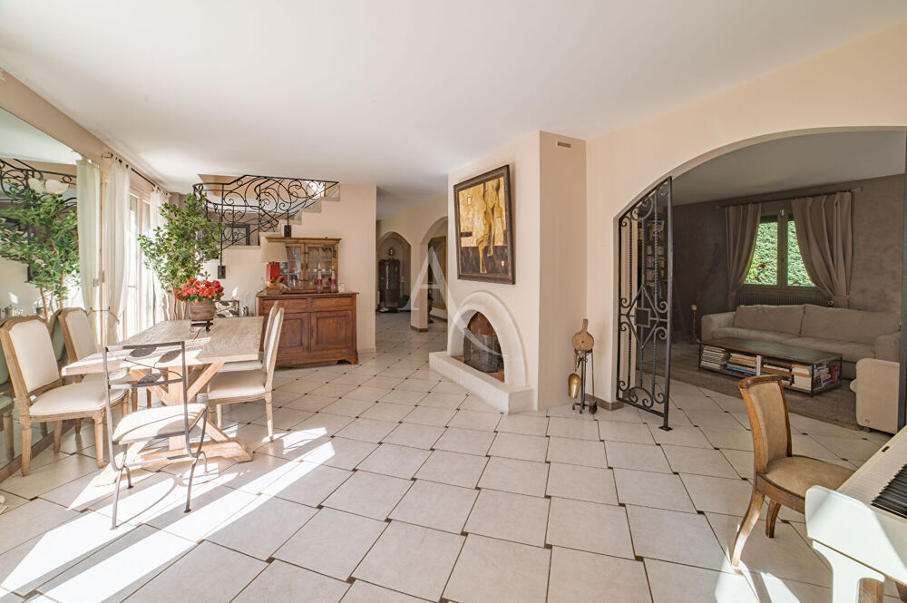 Maison de charme au coeur du Parc terrain 230 m2 terrain 1100 m2