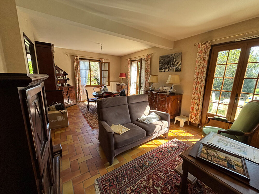 Maison proche du centre de Montpon-Ménestérol de 120 m2 avec garage