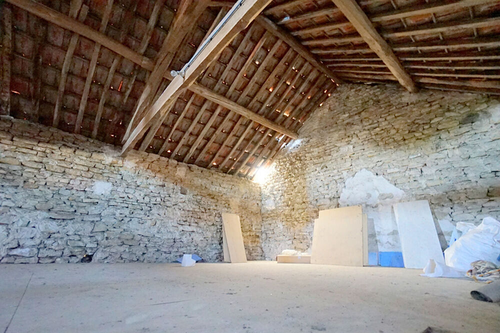 Vente Maison Immeuble à réhabilité à Limay 200 m2 de potentiel Limay