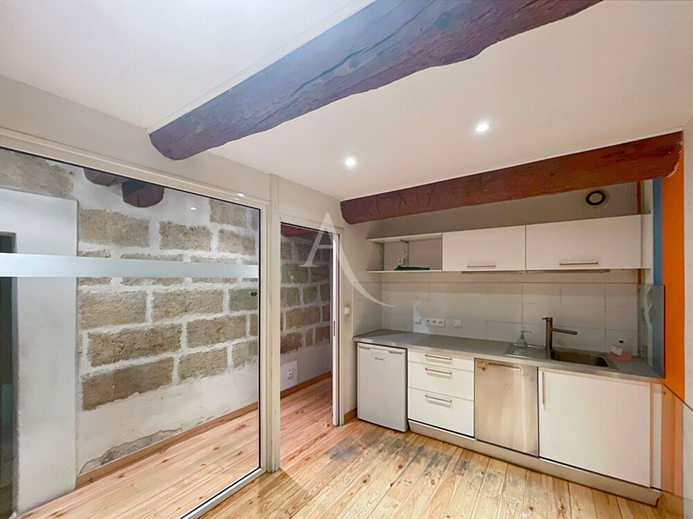 Vente Immeuble VAUVERT ENSEMBLE IMMOBILIER COMPRENANT DIVERS BUREAU COUR INTERIEUR ET REMISE Vauvert
