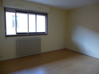  Appartement à louer 1 pièce 28 m²