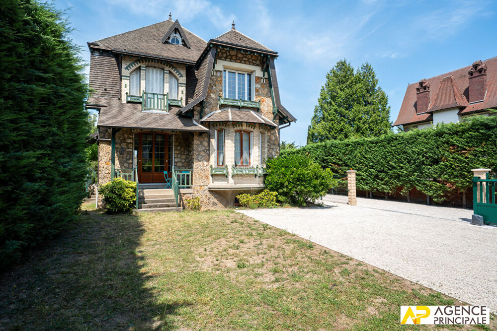 Vente Maison Maison 7 pièces à vendre à Maisons-Laffitte - 12 minutes gare Maisons laffitte