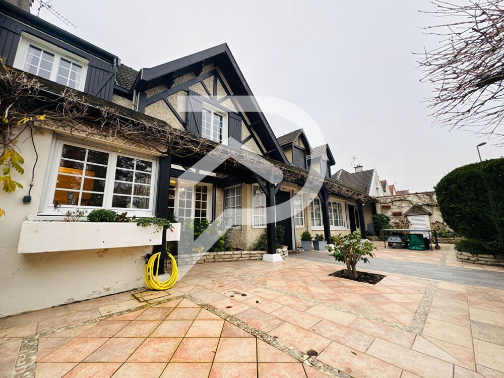 CORMONTREUIL - NOUVEAUTE - A VENDRE - Maison de type 6 avec extérieur et garage