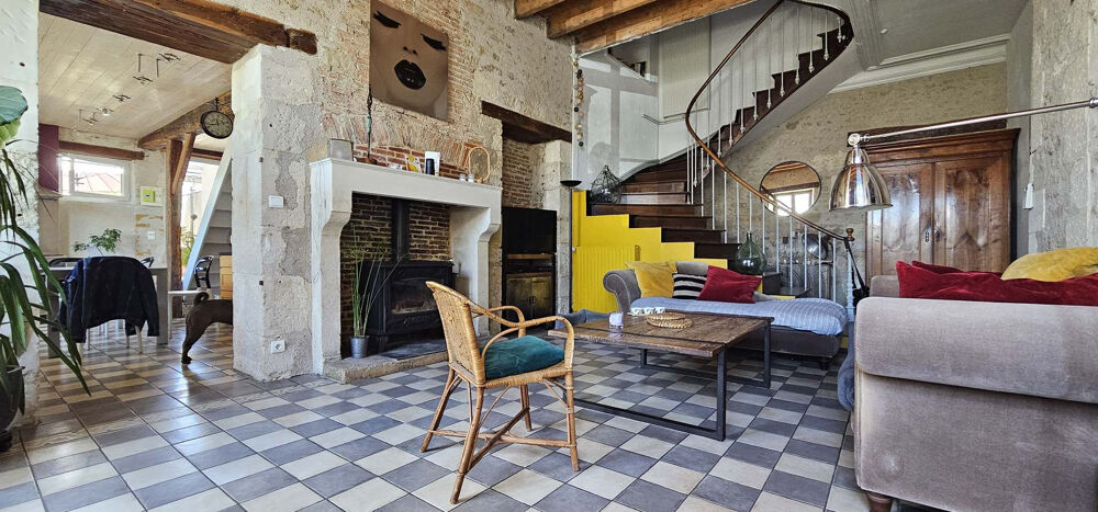 Vente Maison Maison de caractère 146m2 au pied du pied du marché Sainte hermine