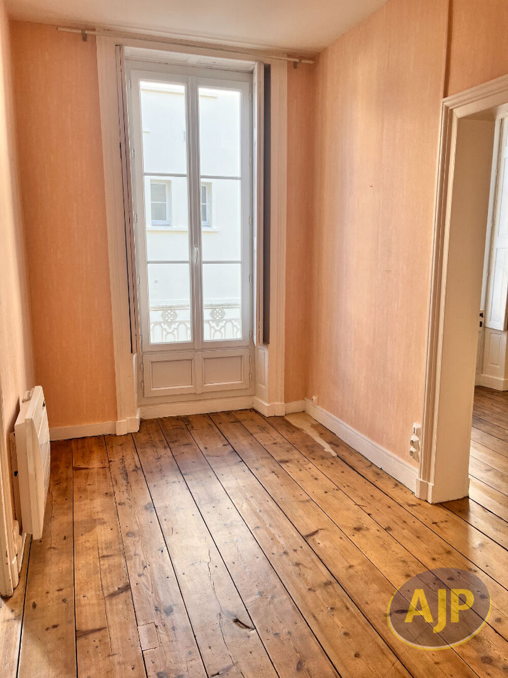 APPARTEMENT T2