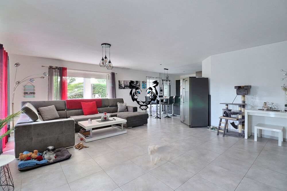 SUPERBE VILLA MODERNE - LE MUY