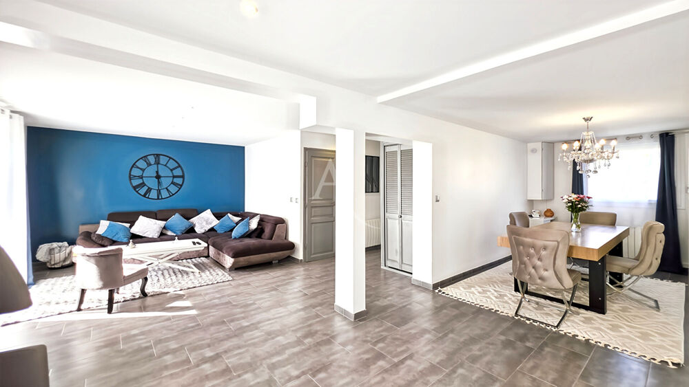 Maison INDIVIDUELLE VAUREAL avec 3 chambres garage et terrain.