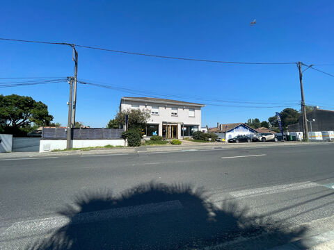 Local Commercial à louer EYSINES 1253 33320 Eysines