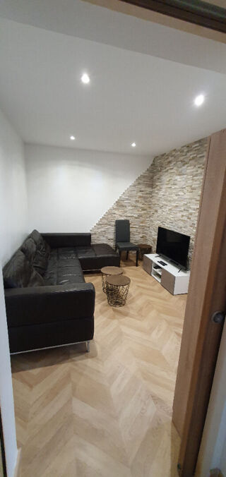  Appartement � louer 1 pi�ce 160 m�