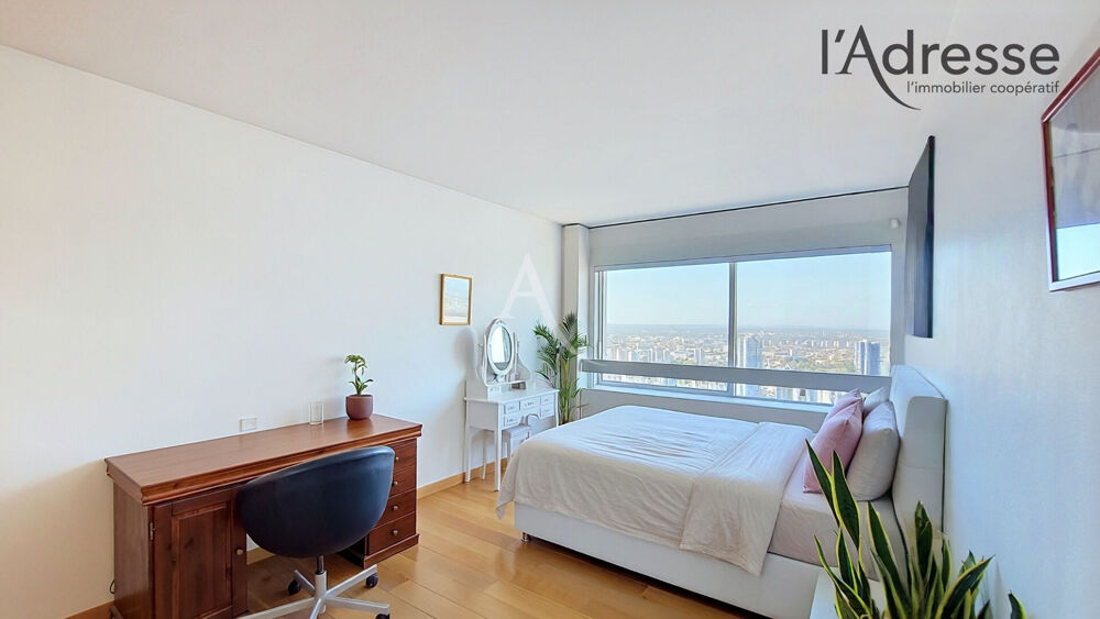 Vente Appartement PUTEAUX/ LA DEFENSE - 44ème et AVANT DERNIER ETAGE : appartement  4 pièces de 95m² avec cave et double parking Puteaux
