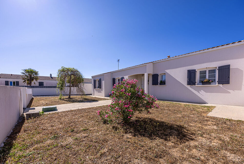 Vente Maison Maison de plain pied dans le centre de  St Vivien Saint vivien