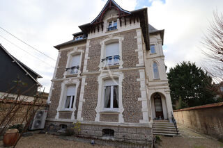  Maison � vendre 8 pi�ces 217 m�