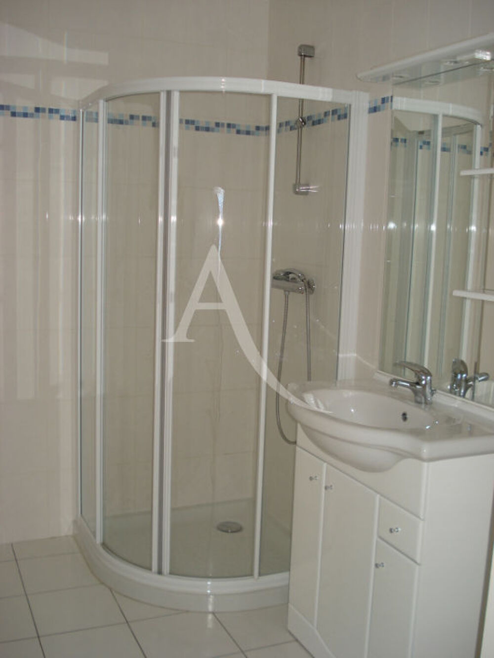 Location Appartement Appartement FONTENAY LE COMTE - 2 pièce(s) - 48.88 m2 Fontenay le comte