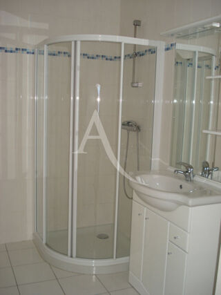 Location Appartement Appartement FONTENAY LE COMTE - 2 pièce(s) - 48.88 m2 Fontenay le comte