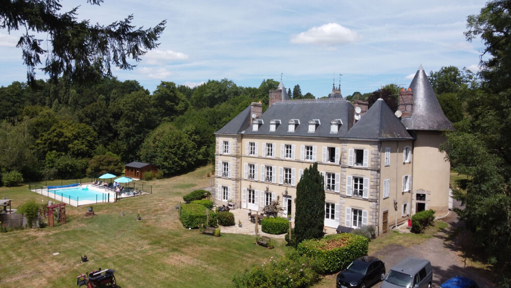 HAUTE VIENNE - Proche Limoges - Château Entièrement Rénové