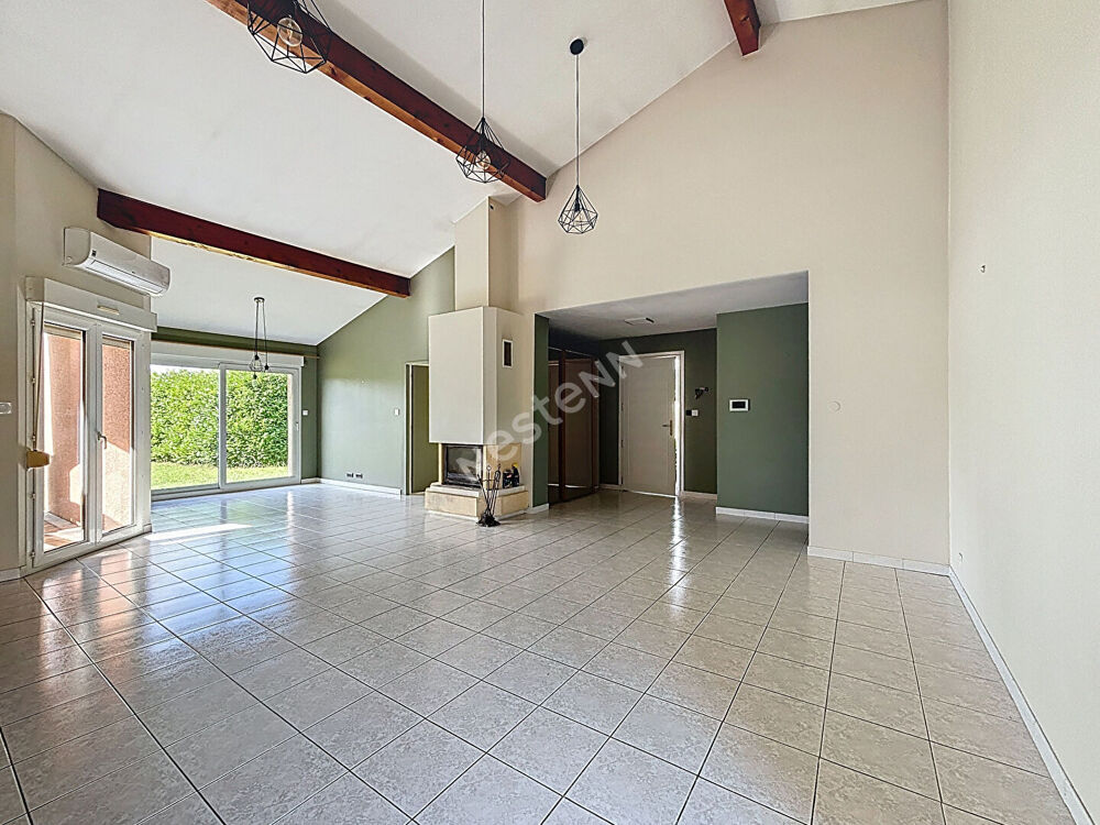 Maison avec piscine et garage à vendre à Villefranche de Lauragais - 4 chambres et piscine !