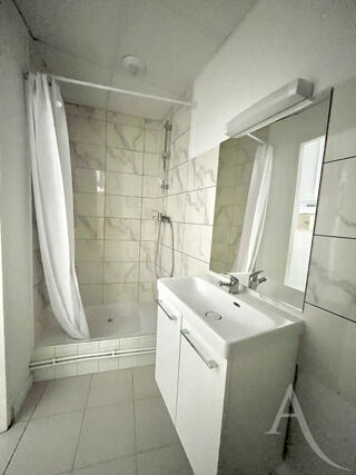  Appartement à louer 1 pièce 16 m²