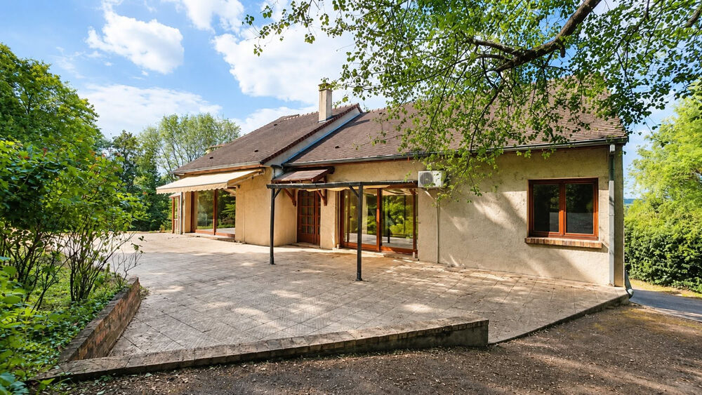 Maison avec piscine - terrain 10447m2 - 5 chambres