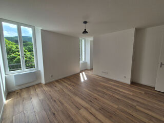  Appartement à louer 2 pièces 33 m²