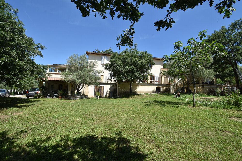 Vente Maison Maison Saint-paul-en-forêt 7 pièce(s) 210 m2 avec appatement T2 en location Saint paul en foret
