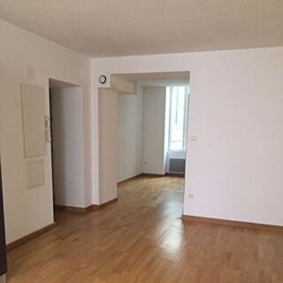  Appartement à louer 1 pièce 35 m²