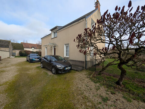   Charmante maison ancienne à vendre à Courçay - 7 pièces, 5 chambres, grand terrain Maison - 7 pièce(s) - 168 m²