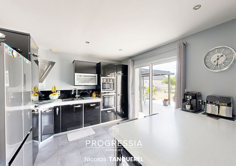 CAUVILLE-SUR-MER - Pavillon familial de 152 m² avec Jardin, terrasse et Garage