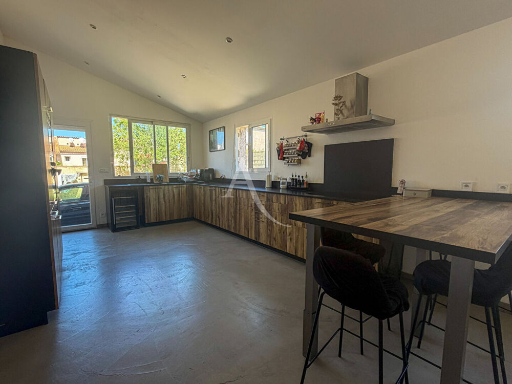 Maison + 2 appartements - 1 700 de revenus mensuels - Fort potentiel
